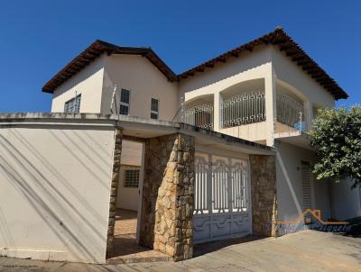 Sobrado para Venda, em Penpolis, bairro Village Regina, 4 dormitrios, 2 banheiros, 4 vagas