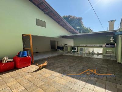 Casa para Venda na cidade de Pen&aacute;polis no bairro Vila Torres